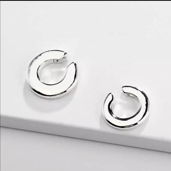 • Colbie • 2pc Ear Cuffs - Picture 3 of 5